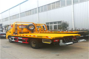 石城附近拖车救援搭电